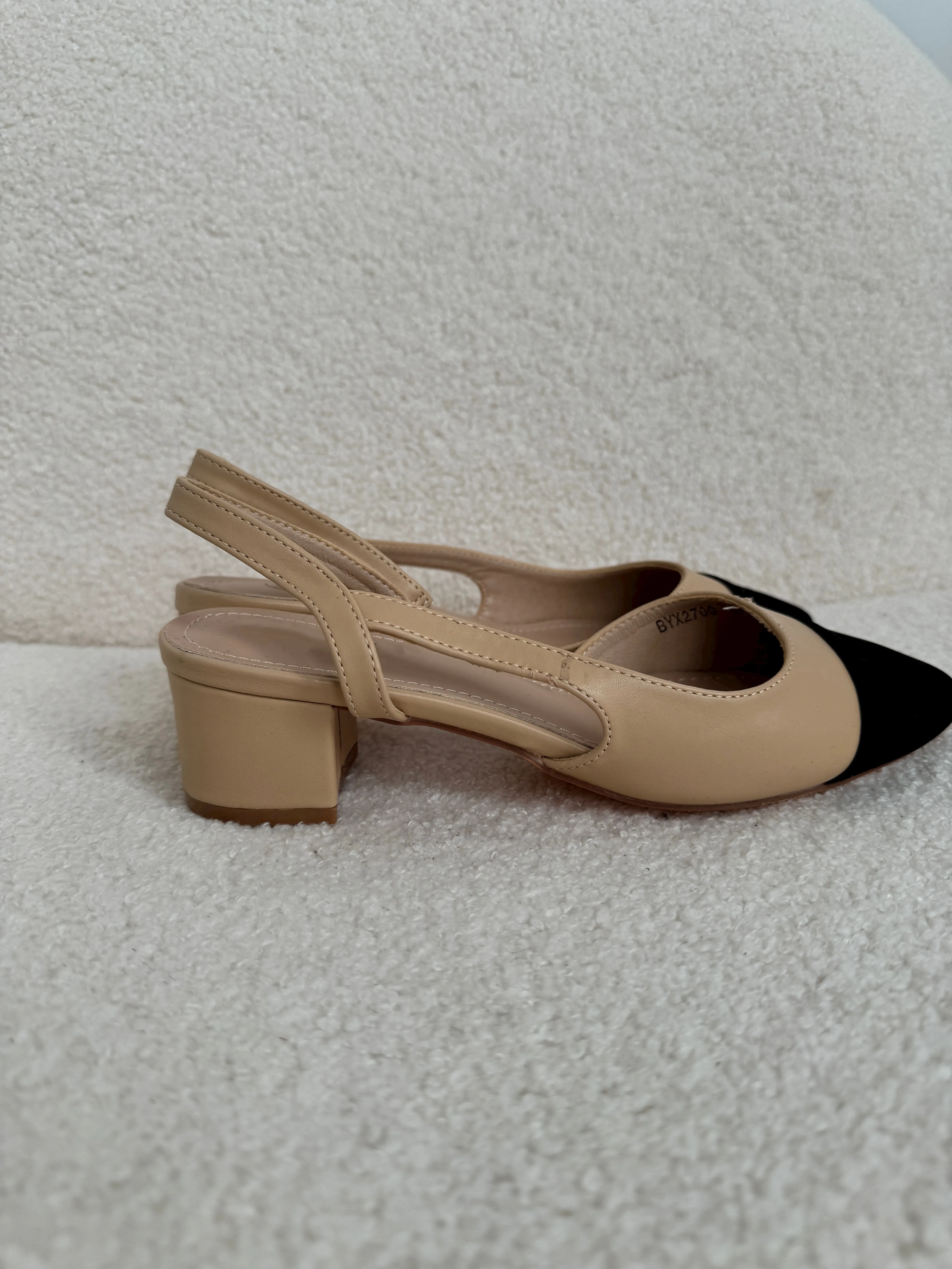 Amor sling back heels in camel/black