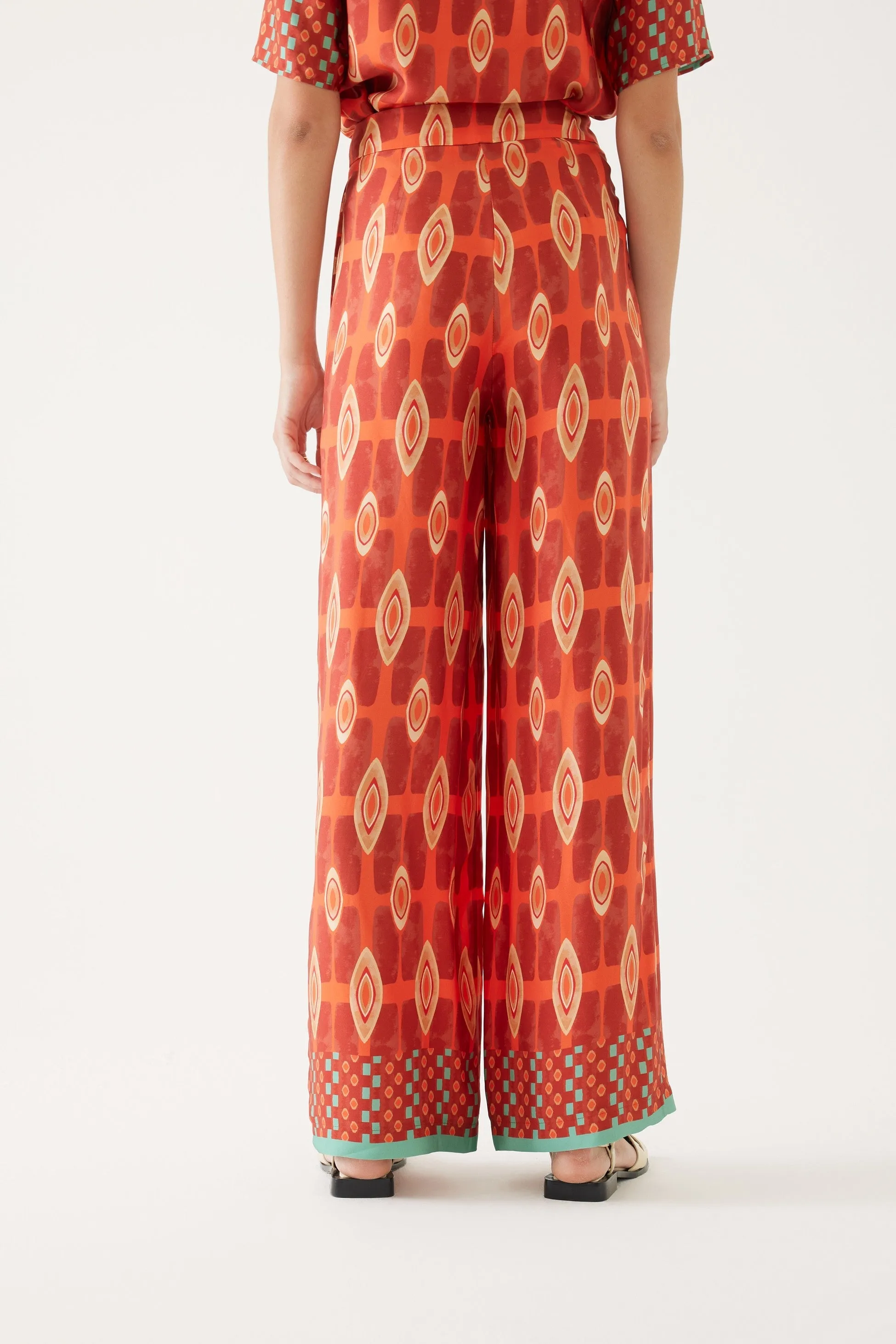 Baklava Sliced Colorful Trousers Model