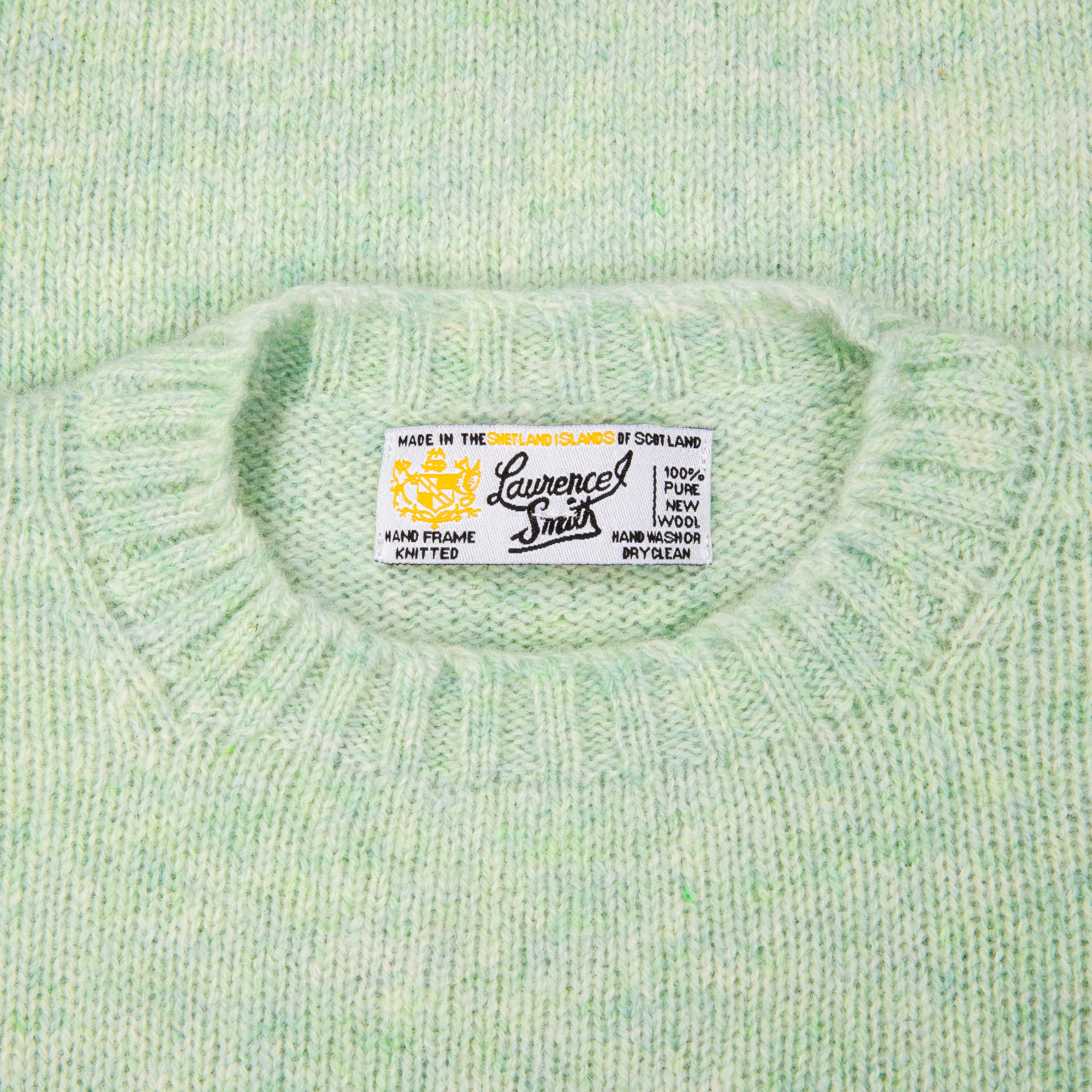 Laurence J. Smith Super Soft Seamless Crew Neck Pullover Shamrock Shake