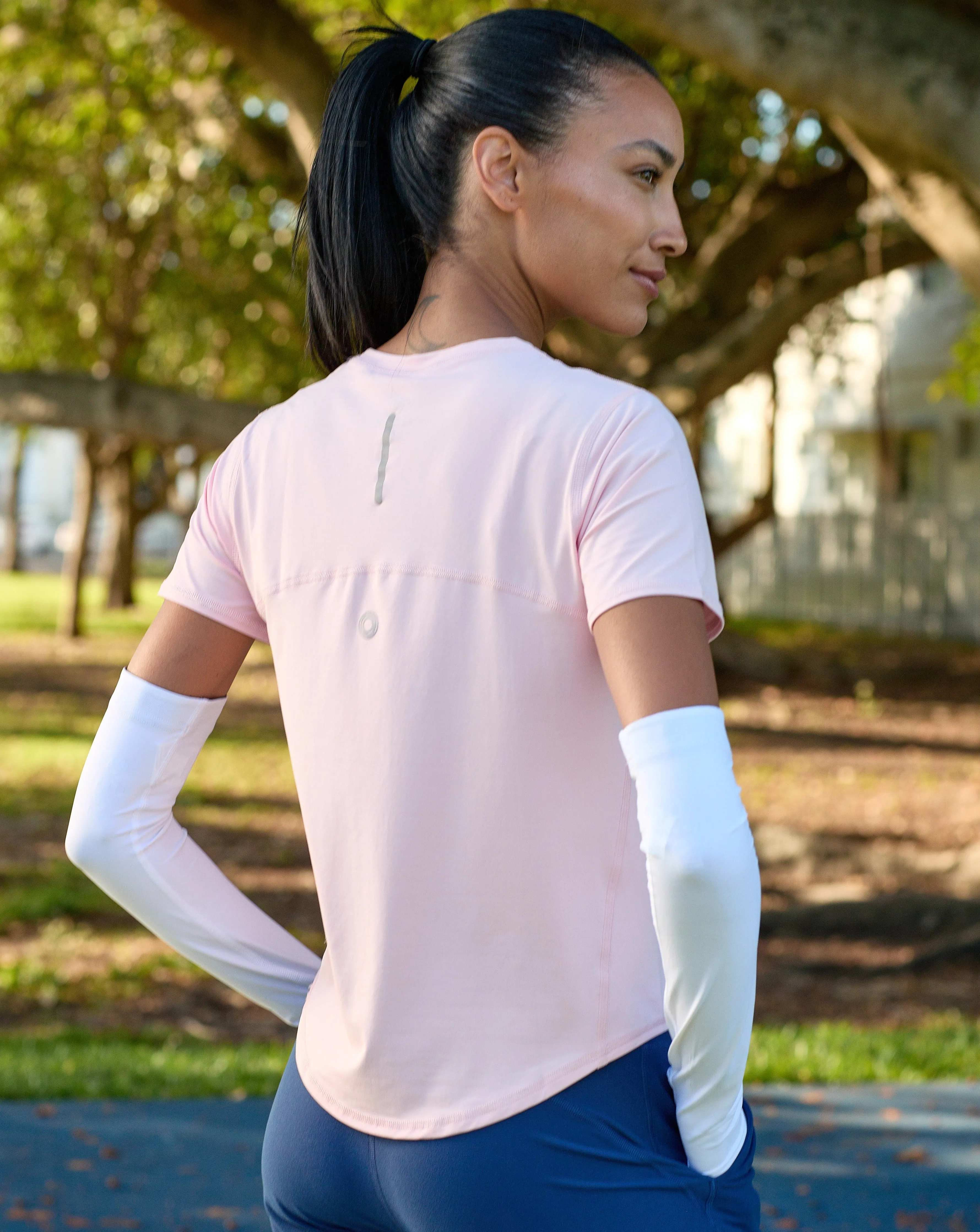 WOMEN'S RELAXED SHORT SLEEVE CREW (1101)